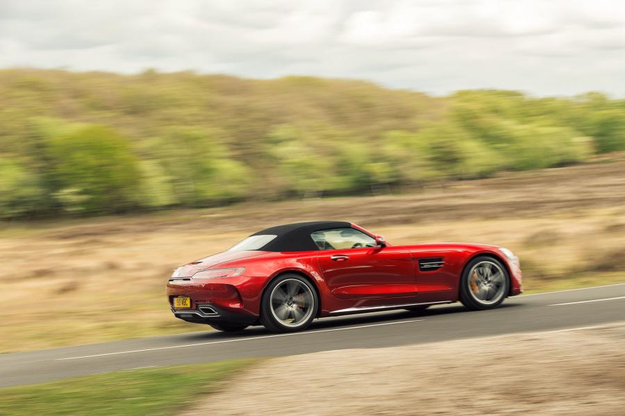  Mercedes-AMG GT C Roadster 2017 года  (UK) (фото 35 из 40)